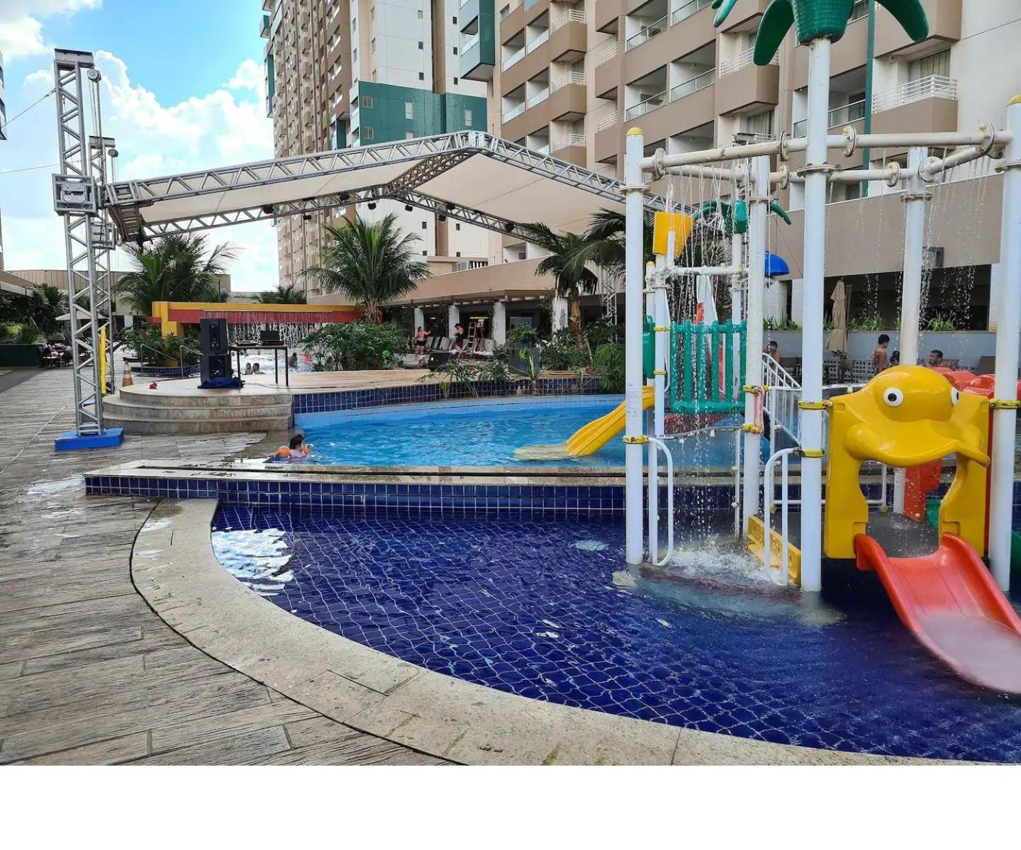 Olimpia Park Resort O Mais Divertido Resort Em Frente Ao Thermas Dos Laranjais - Pague Em Ate 12 Vezes Экстерьер фото